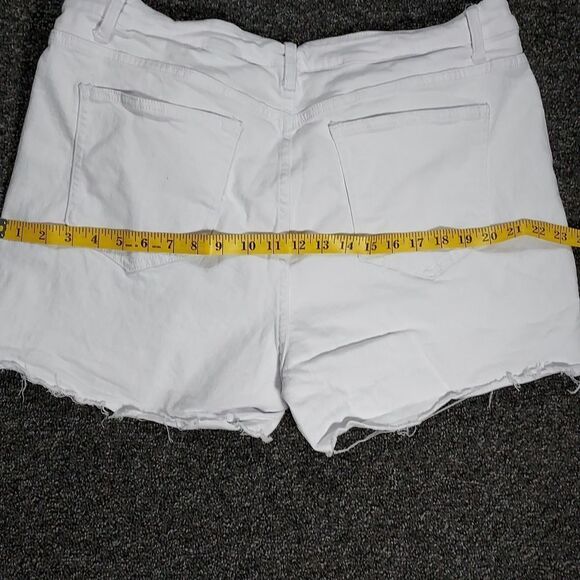 Shein Curve 4XL White Jean Denim Shorts - Picture 7 of 8